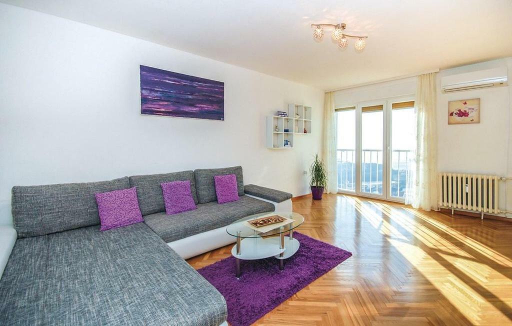 Apartment Skyscraper Maro غييكا المظهر الخارجي الصورة